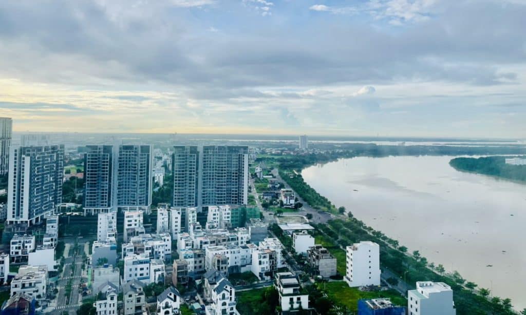 Căn cho thuê Đảo Kim Cương 2 phòng ngủ tầng cao đầy đủ nội thất view sông